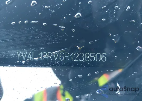 2023 Volvo Xc60 B5 Core z USA, uszkodzony, nr VIN YV4L12RV6P1238506